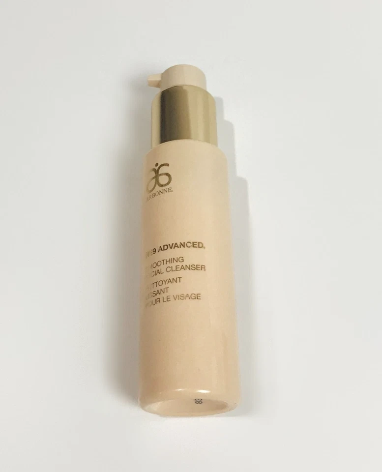 Limpiador facial suavizante avanzado Arbonne RE9 3 fl oz Foto 3 de 3