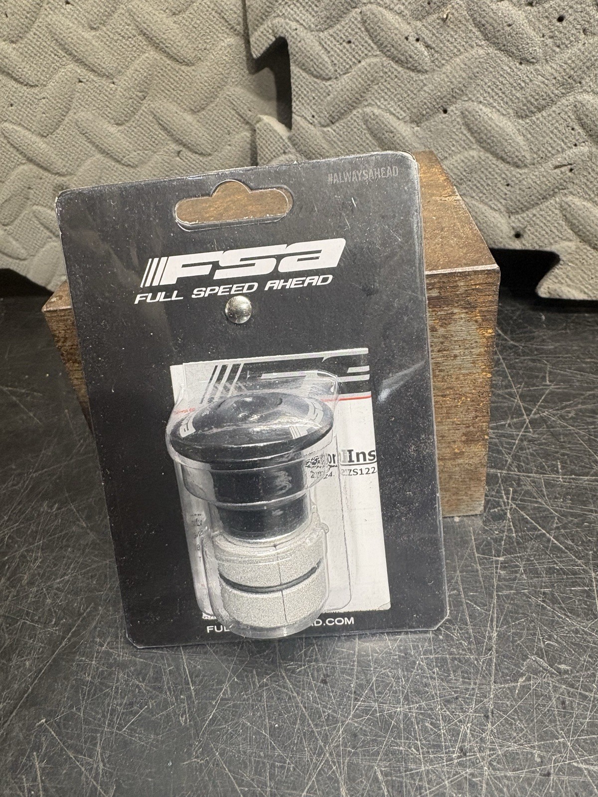 FSA Compression Device & Top Cap 1-1/8" Black Full Speed Ahead 160-3010