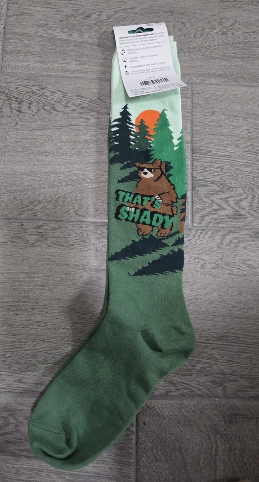 Meias femininas Sock It To Me altura do joelho - Bear Tree THAT'S SHADY (tamanho feminino 5-10) - Imagem 2 de 4