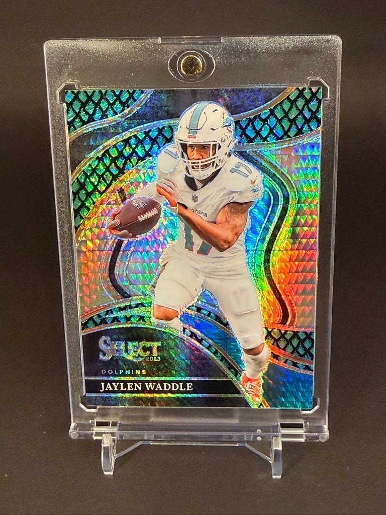 Jaylen Waddle - 2023 Select Dragon Scale /70