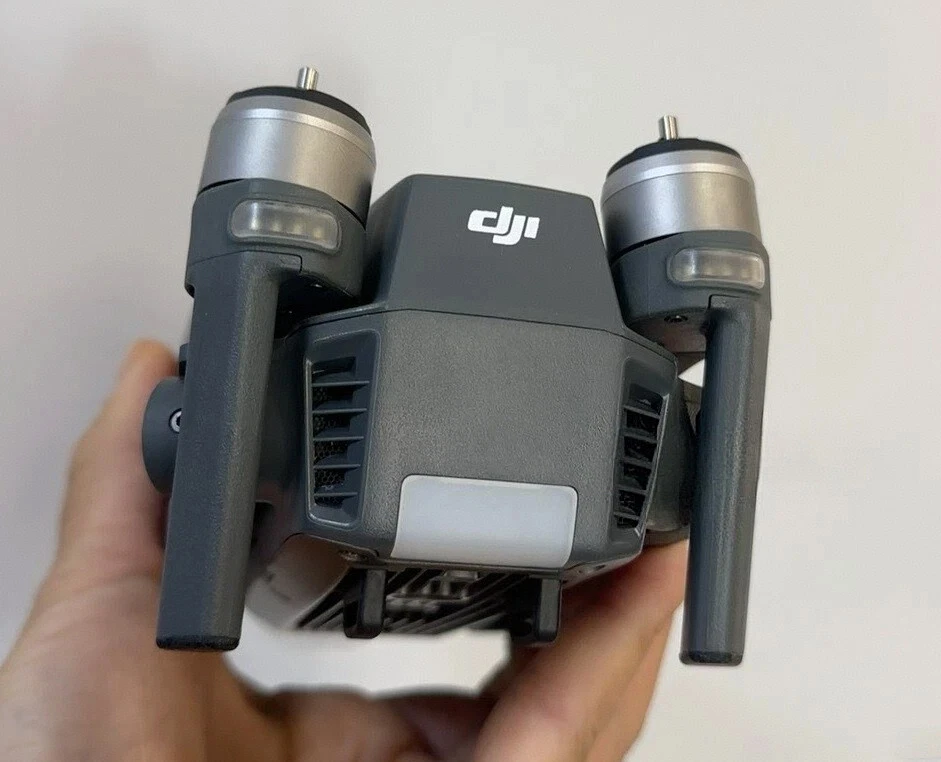 DJI Mavic Pro 4K Drone Quadcopter - No Battery/No Remote Controller/No Charger - Image 3 of 4