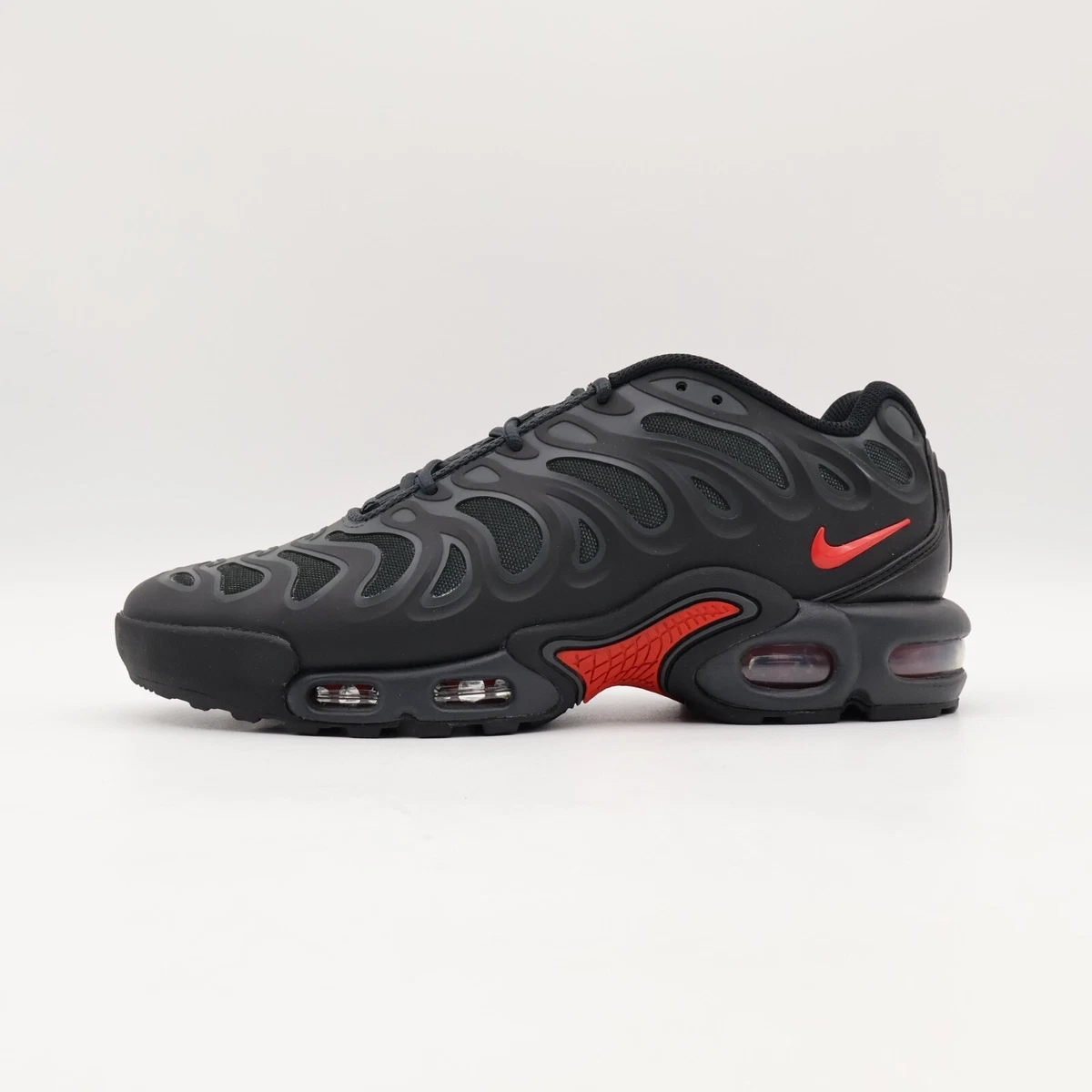 Nike Air Max Plus Black Dark Smoke Grey - огромный выбор по лучшим