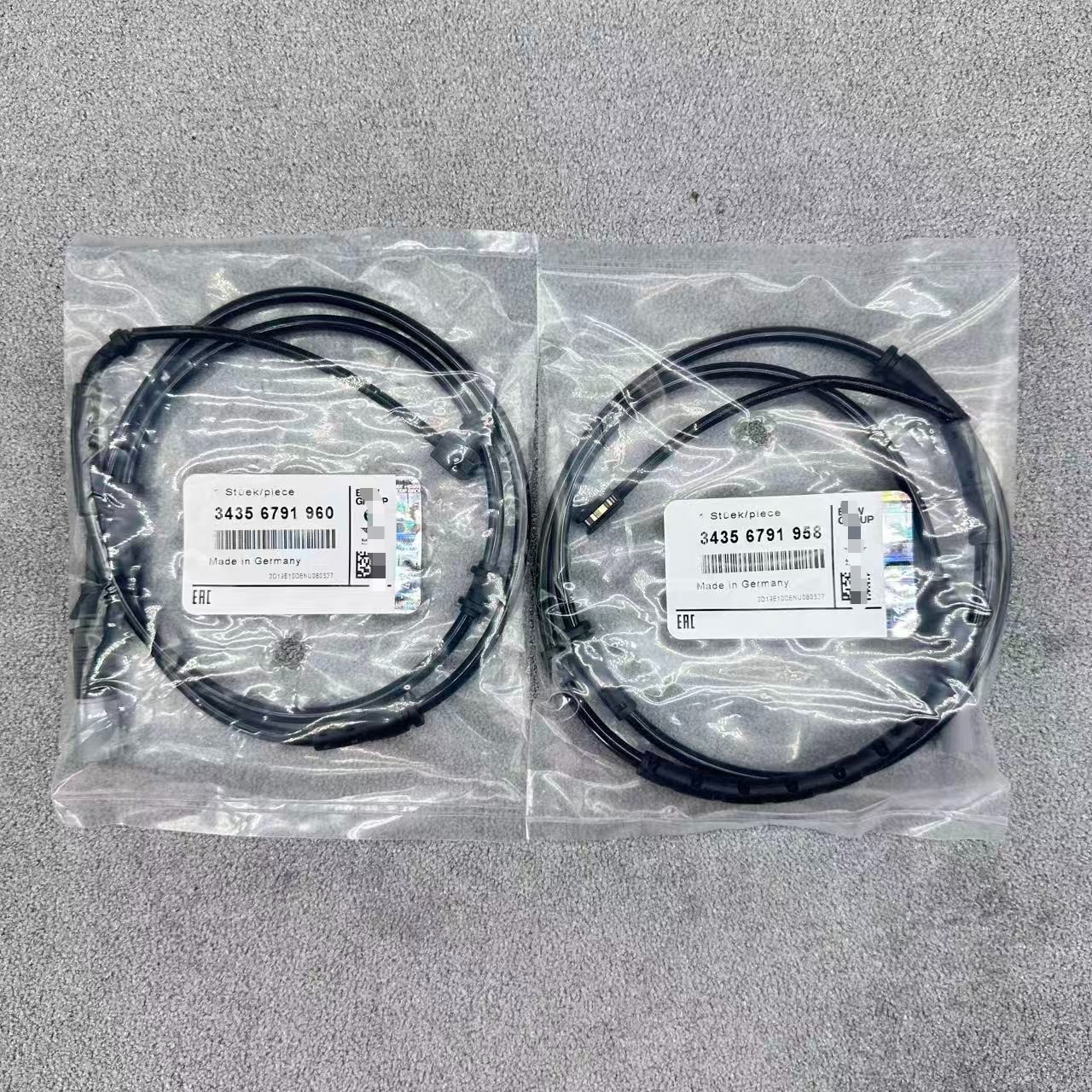 Rolls-Royce Ghost Front Brake pad kits Set P/N 34116858540