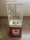 MOBIL flying horse gasoline bubblegum machine--25 cent--Oak brand--works + key — photo 4