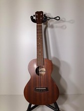 UKULELE P15022705 