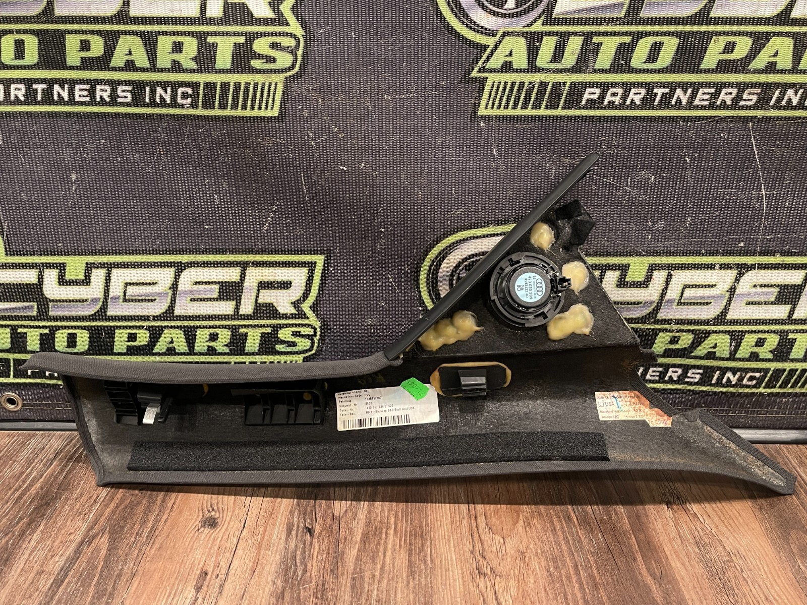 2012 AUDI R8 DRIVER LEFT WINDSHIELD TRIM A PILLAR W/ SPEAKER OEM 420 867 233