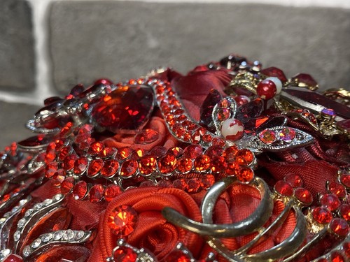 Beautiful wedding bouquet ruby red brooch bouquet *preowned* - Picture 12 of 12