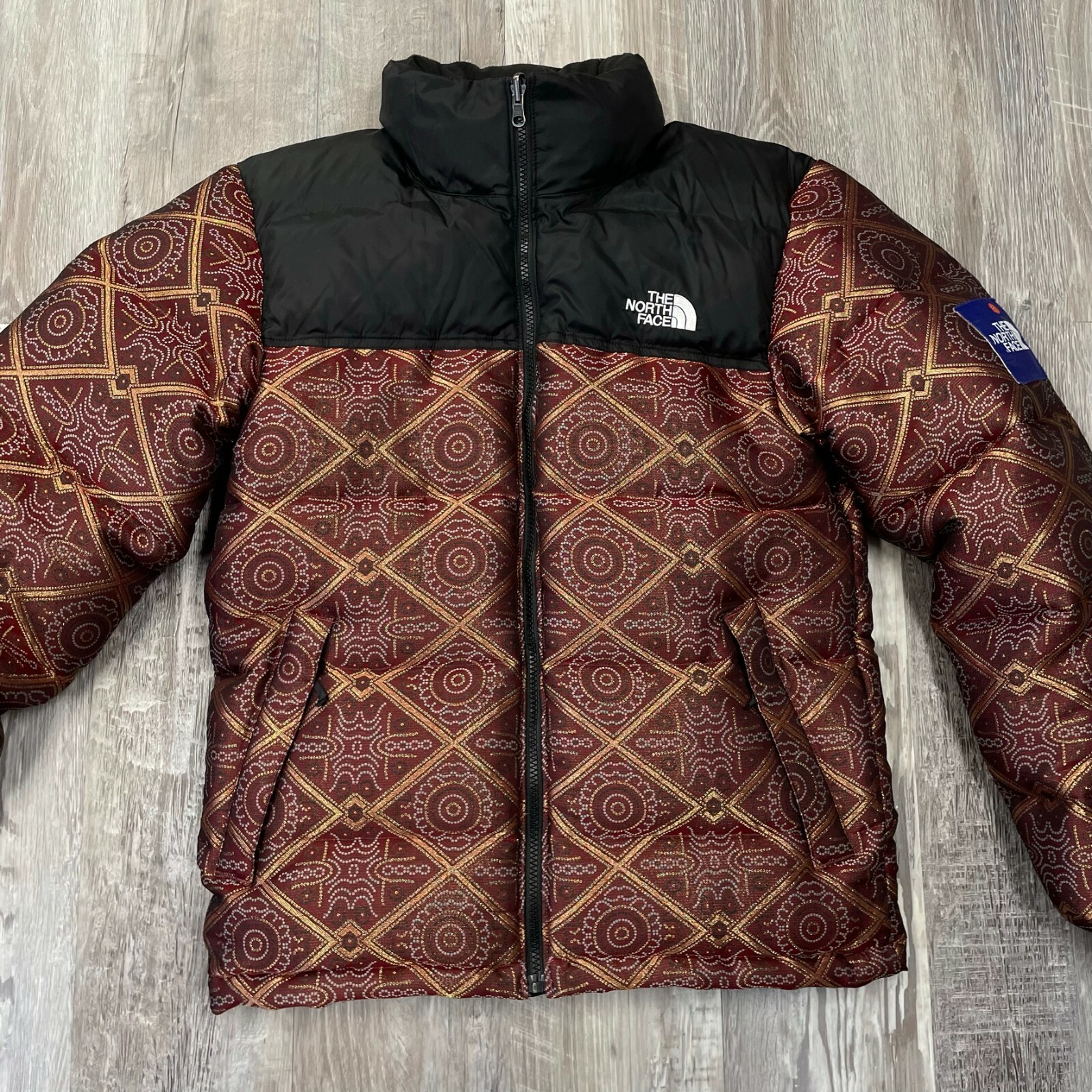 LNWOT The North Face Nuptse 700 Goose 