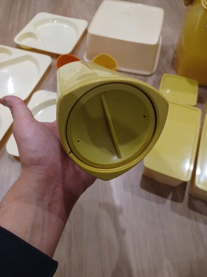 Vintage Husqvarna Taffel Picnic Set Complete Plates Cups Bowls - Изображение 4 из 4