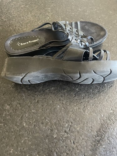 Bare Traps Womens Shoe Size 9.5 Darma Wedge 1.5" Sandal Black Leather Buckle - Picture 3 of 5