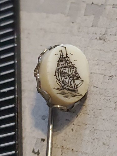 Vintage Silver tone Oval Scrimshaw Sailing Ship Stick Lapel Pin ru - Picture 2 of 3