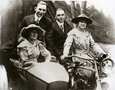Doppio appuntamento su moto e sidecar Harley Davidson 1915 DA VEDERE