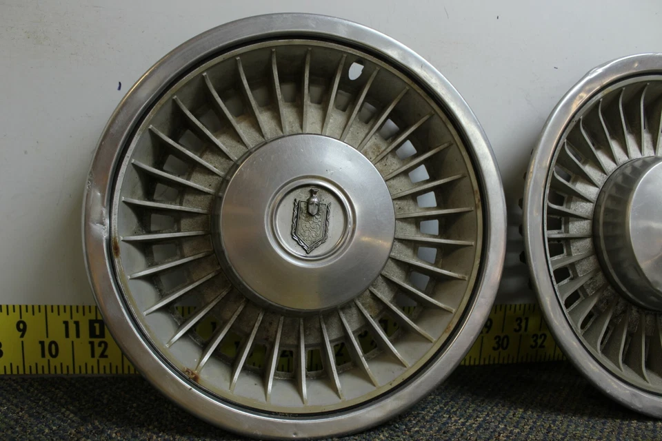 Juego de 3 tapacubos de 14" cubiertas de rueda OEM 468610 1978-80 Chevrolet Monte Carlo (2599 Foto 2 de 4