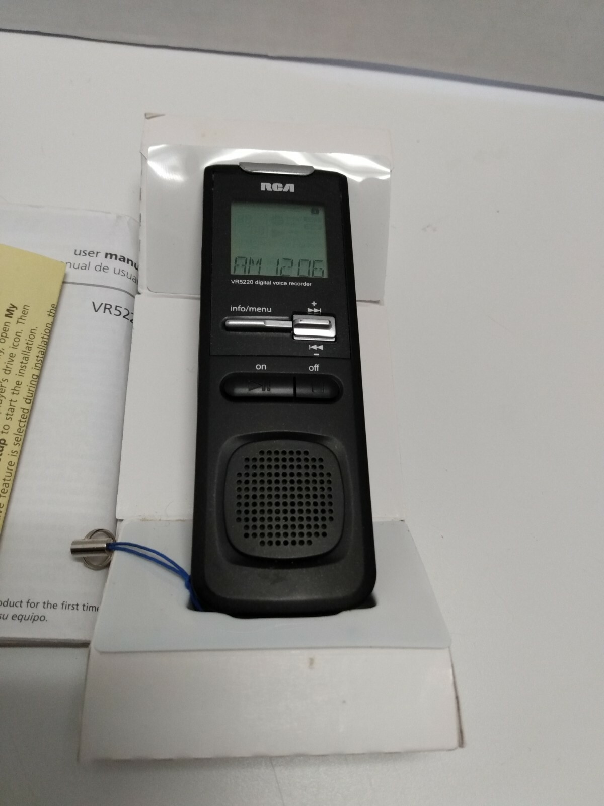 RCA VR5220 (512 MB, 200 Hours) Handheld Digital Voice Recorder