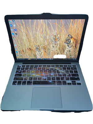 Apple MacBook Pro A1502 13.3 inch Laptop - MF841LL/A (March, 2015)