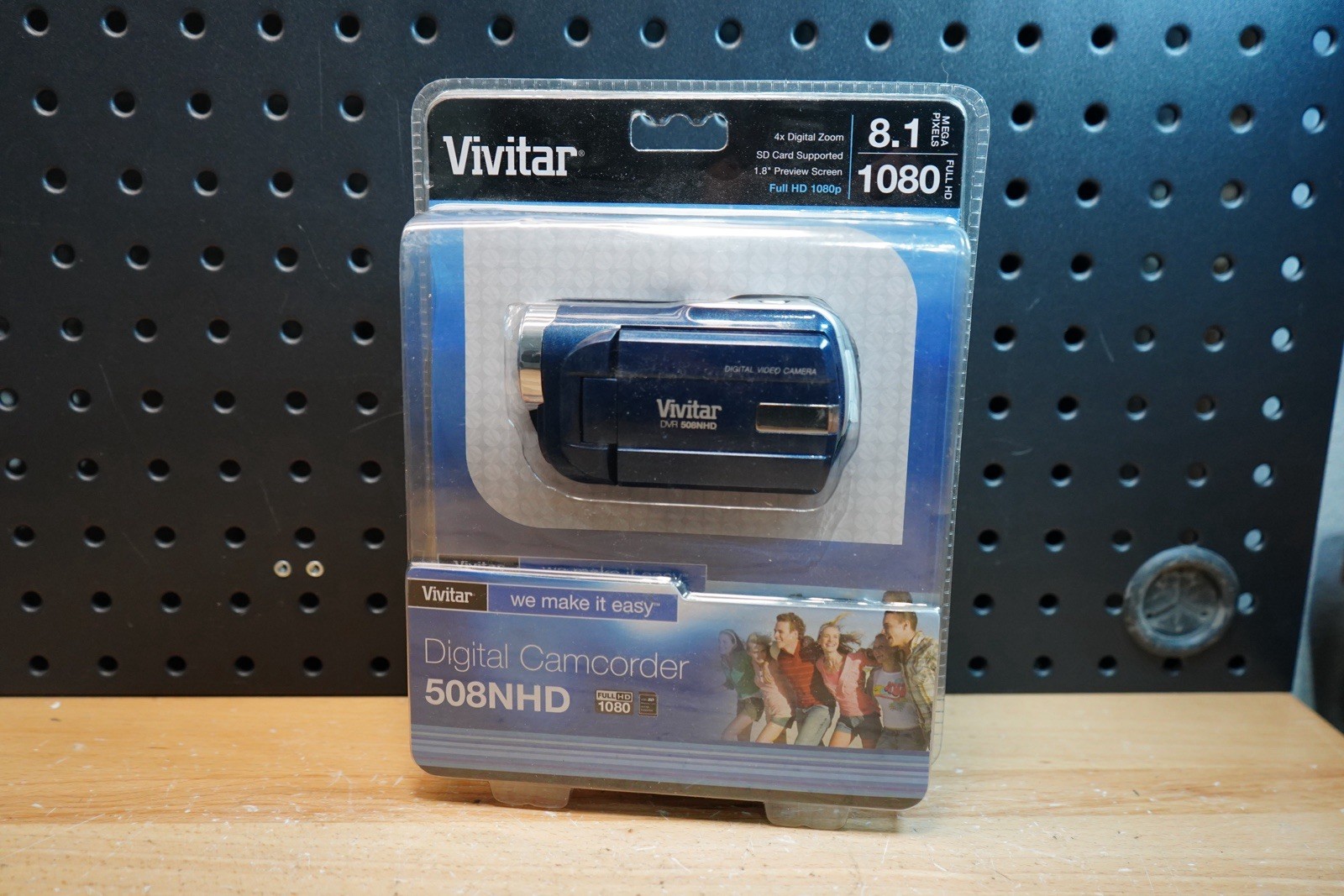 (D) Vivitar-Camcorder Bundle USB and A/V cables, 508NHD new