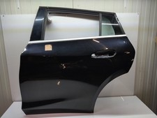 Porte arrière et accessoires Infiniti Q30