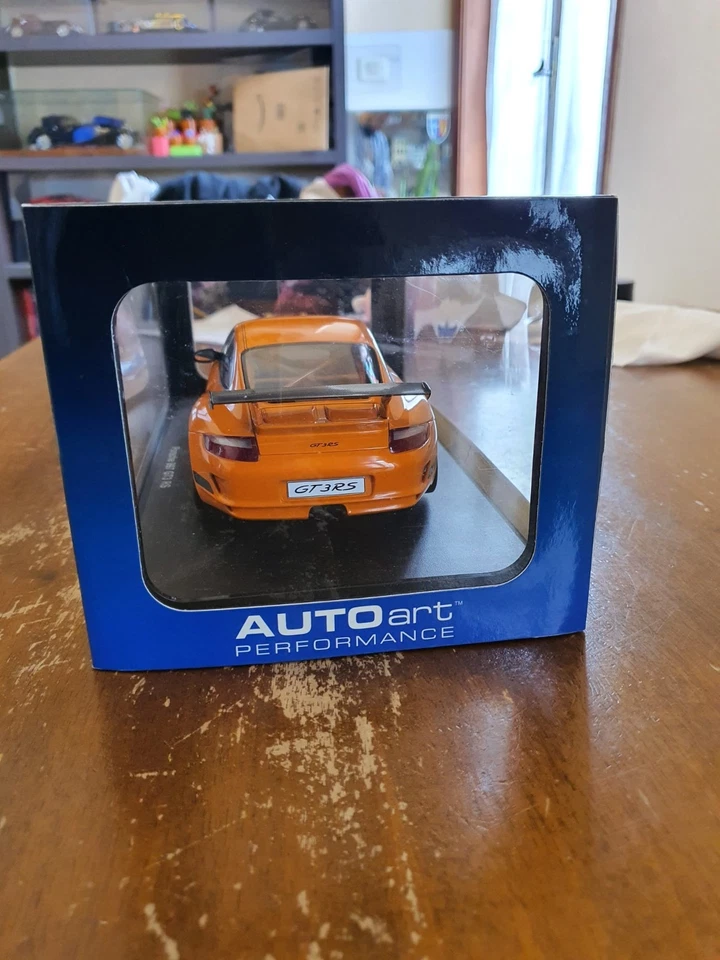 AUTOART PORSCHE 911 997 GT3 RS 1/18 - Immagine 3 di 4