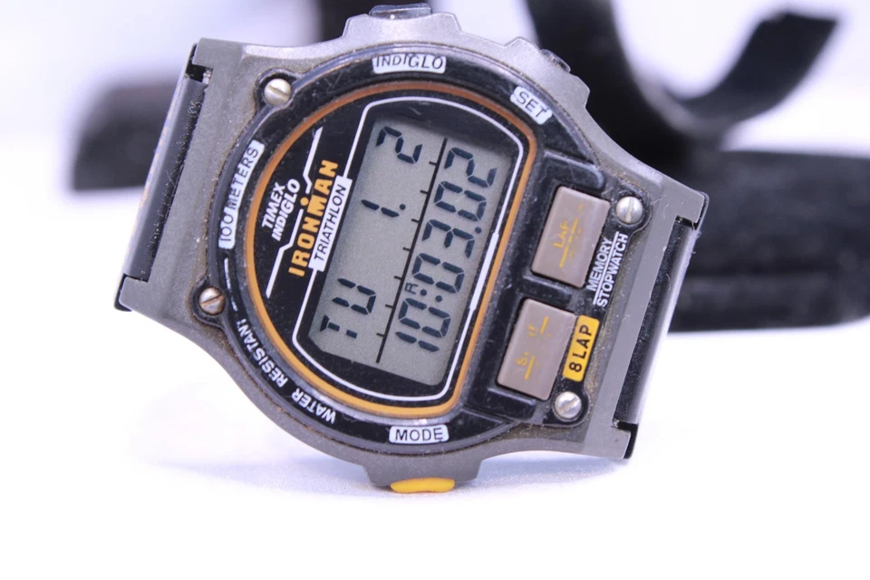 复古 Timex Ironman Triathlon 男式手表 746-E4 橡胶表带 数字 8圈 — 第 2/3 张图片