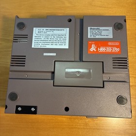 Nintendo NES Console With Cables 2 Controllers Model NES-001  SuperMario Zapper