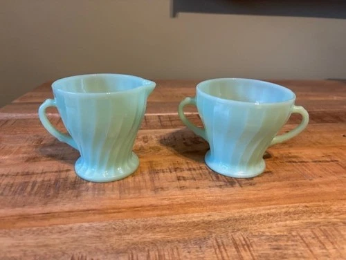 VINTAGE JADITE JADEITE ANCHOR HOCKING SHELL SWIRL SUGAR CREAMER