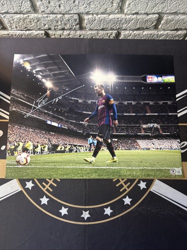 LIONEL MESSI signed Autograph Auto 12x16 Soccer Photo Beckett BAS COA V - L02