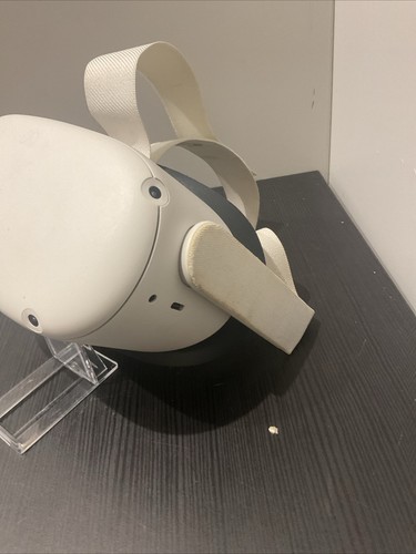 Oculus Meta Quest 2 64GB VR Headset Only - Fully working - Picture 3 of 10