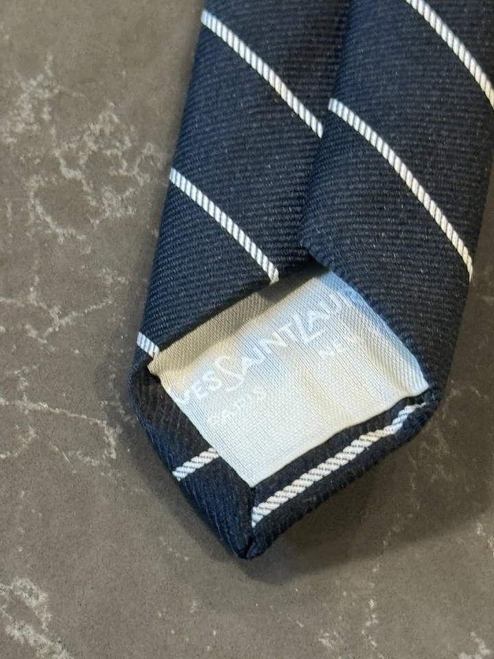Corbata De Colección Yves Saint Laurent YSL Azul Marino con Rayas Diagonales Seda Monograma 54x3 Foto 3 de 3