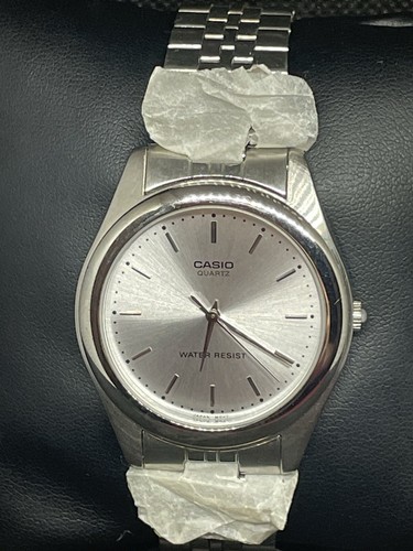 Vintage Casio 1330 MTP-1129 Quartz Vintage Herrenuhr NEU seltener Fund