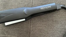 Revlon 1 1/2" Flat Iron RVST2181 Sleek Shiny Smooth Straightener