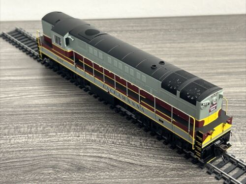 ATLAS HO #7754 Train Master Phase 1 Diesel Locomotive Lackawanna #857 w/DCC! - Picture 4 of 17