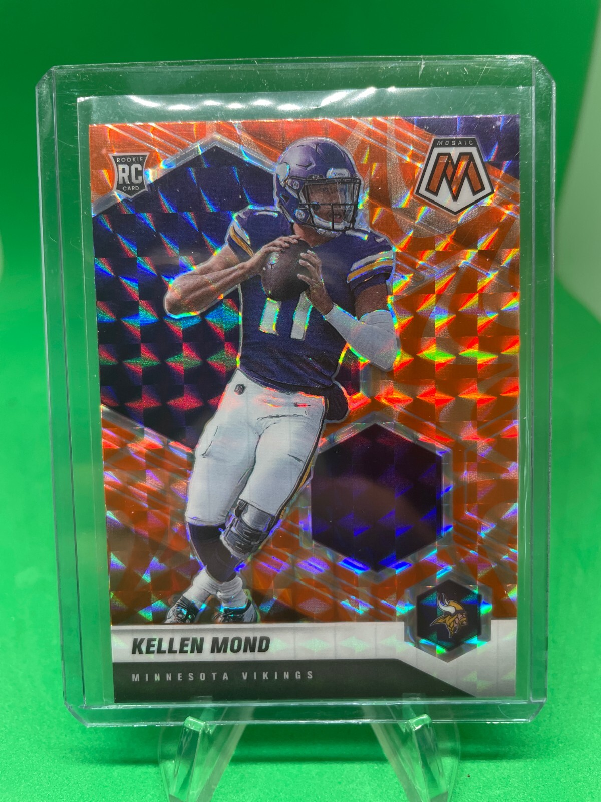2021 Panini Mosaic #321 Kellen Mond RC Reactive Orange Minnesota Vikings