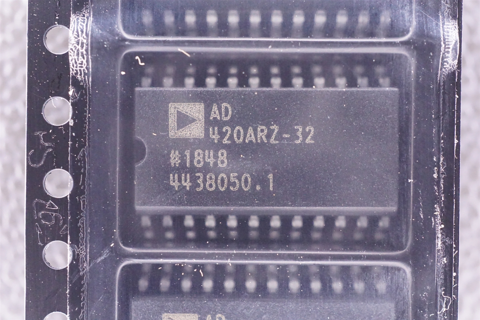 AD420ARZ-32 Analog Devices Digital to Analog Converter DAC 1CH 16-Bit 24-SOIC