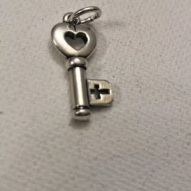 James avery on sale key charm
