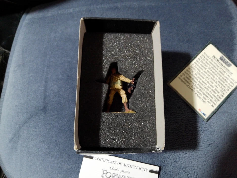 CORGI 1/32 scale US59113 101st AIRBORNE SCREAMING EAGLE-US ARMY WWII - Image 3 of 4