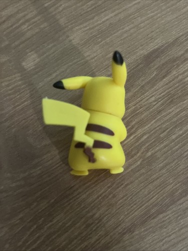 Tomy Nintendo Pokemon Mini 1.5" Pikachu PVC Figure - Picture 2 of 4