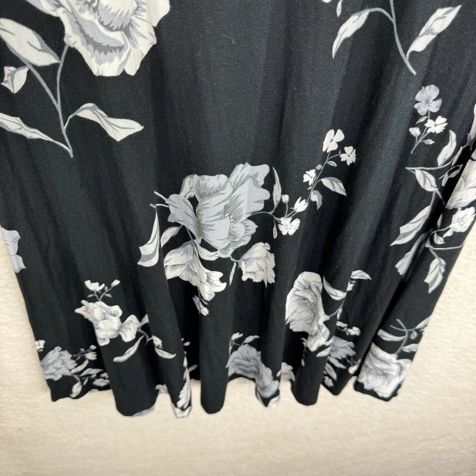 Vestido Old Navy Feminino Médio Preto Cinza Floral Manga Longa Linha A Malha Swing - Imagem 4 de 4