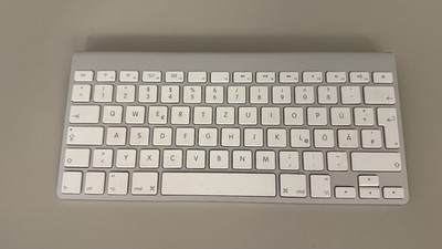 Original Apple Wireless Keyboard A1314 Tastatur Deutsch (QWERTZ) Guter Zustand