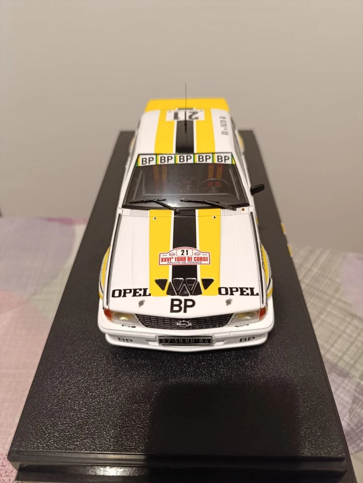 Opel Ascona 400 Rally 1/18 Sunstar - Immagine 3 di 4