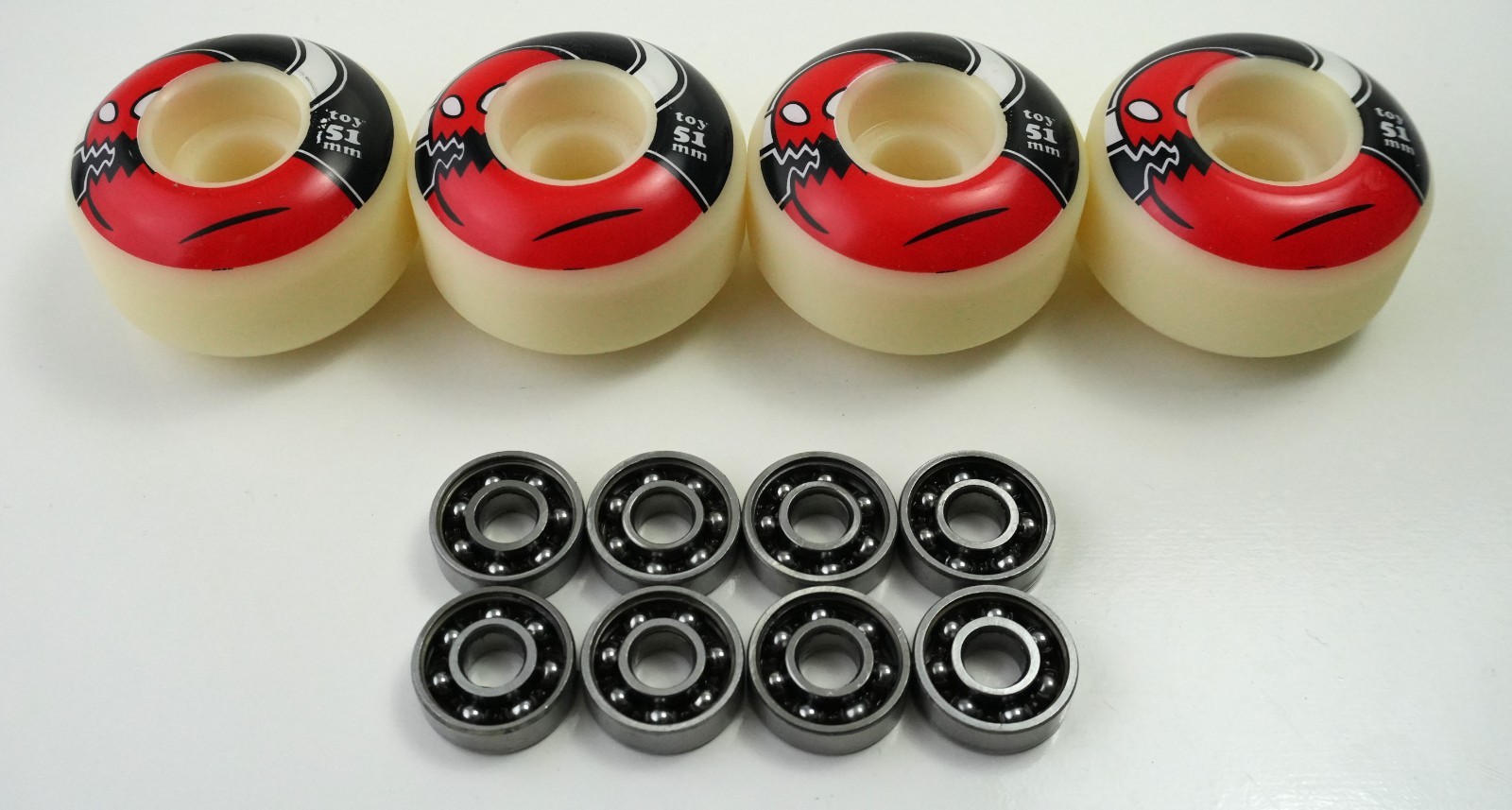 Wheels With 8 Skateboard Bearings 51mm