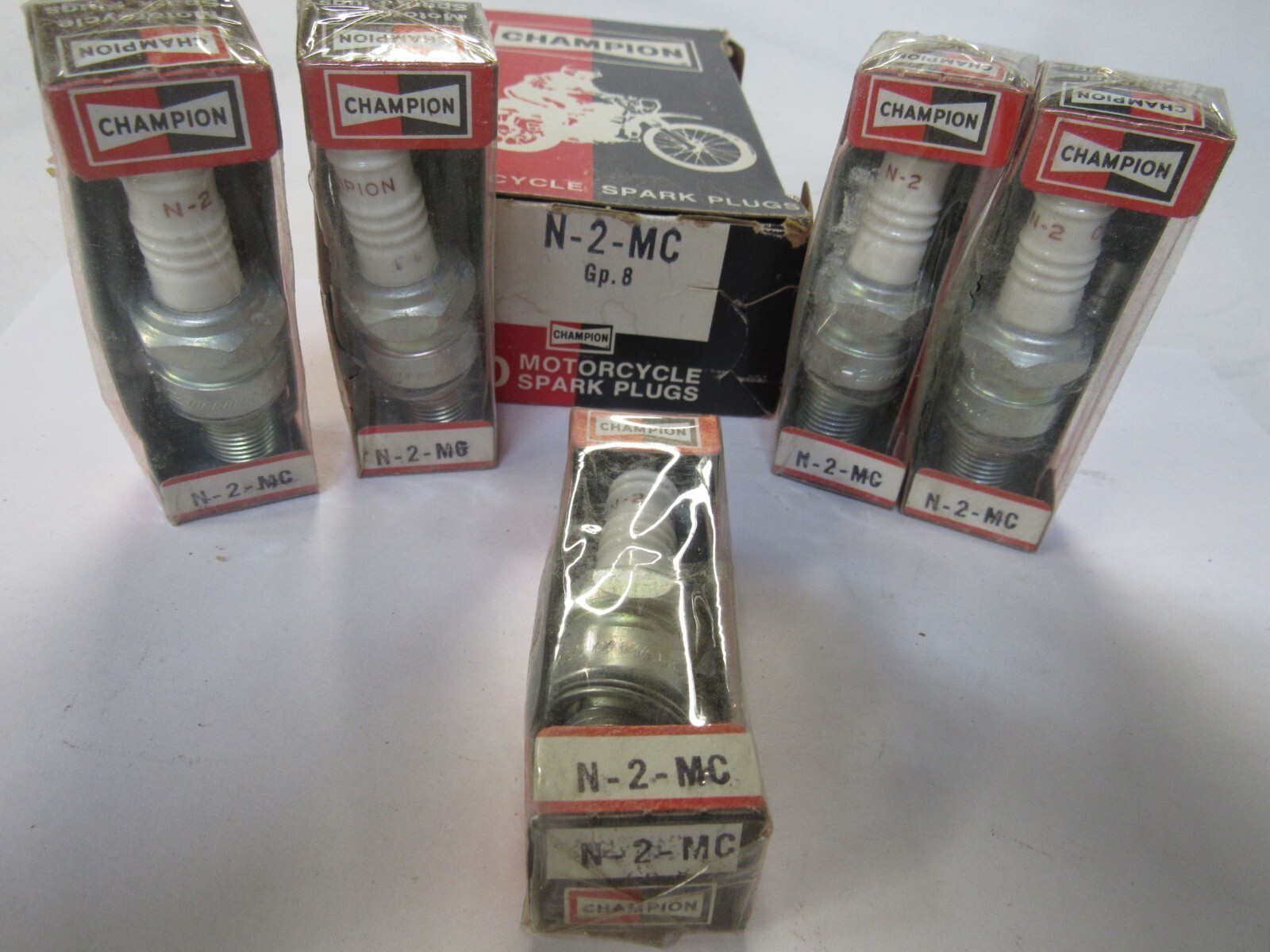 NEW CHAMPION N-2-MC SPARK PLUGS PACK OF 5