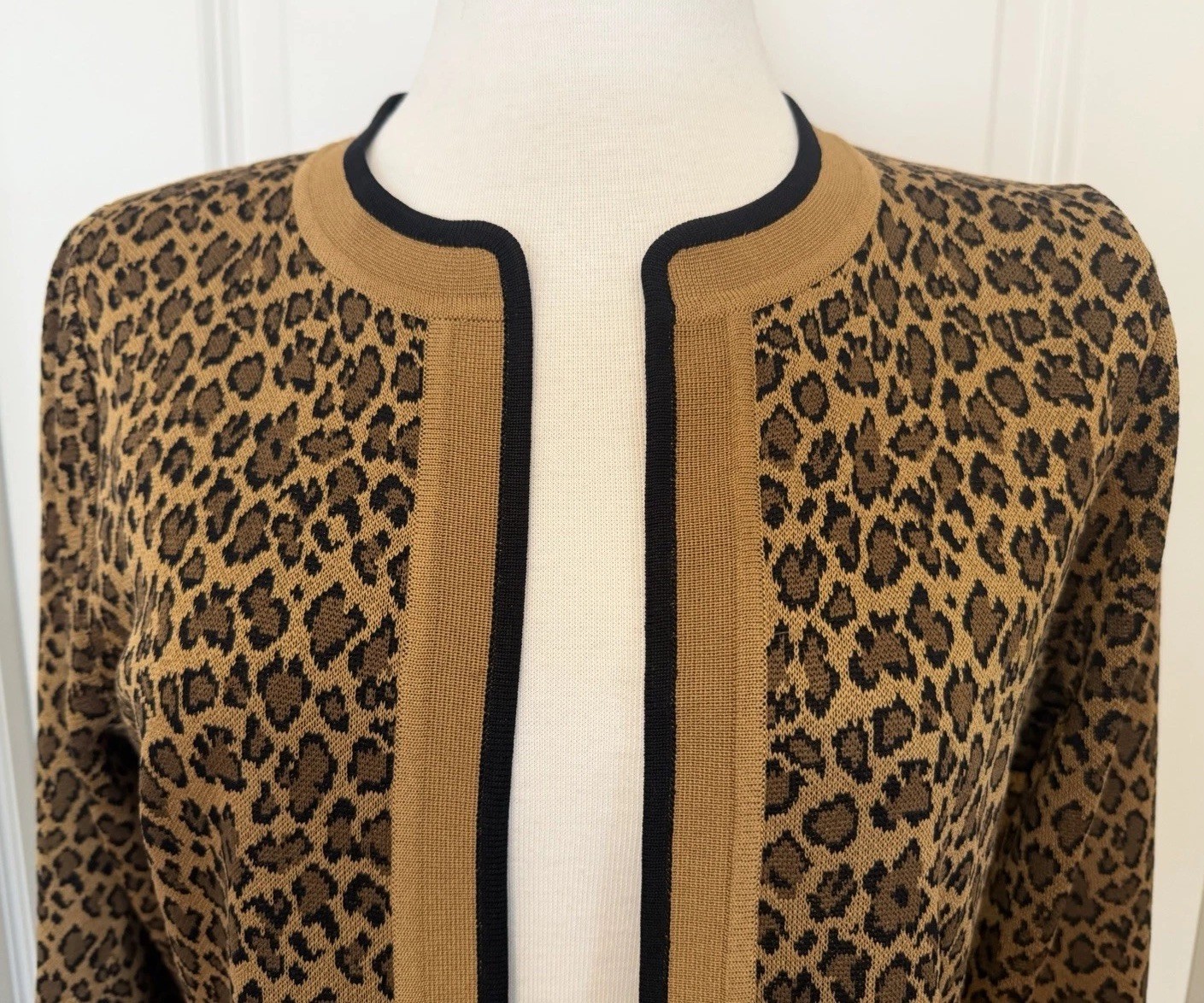 Misook Leopard Print Open Front Long Sleeves Card… - image 3