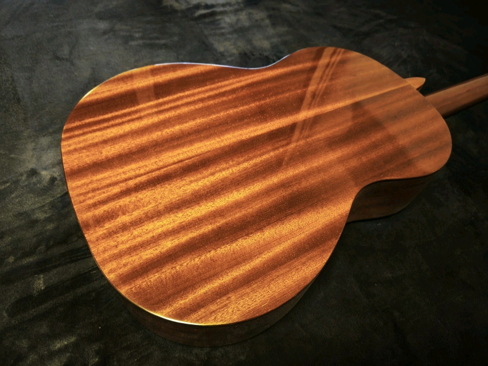 Guitarra antigua guitarra de concierto guitarra eventualmente hecha en España/Japón