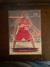 2004 Fleer Ultra LeBron James #171 Cleveland Cavaliers Rookie Card NM+ Clean. rookie card picture