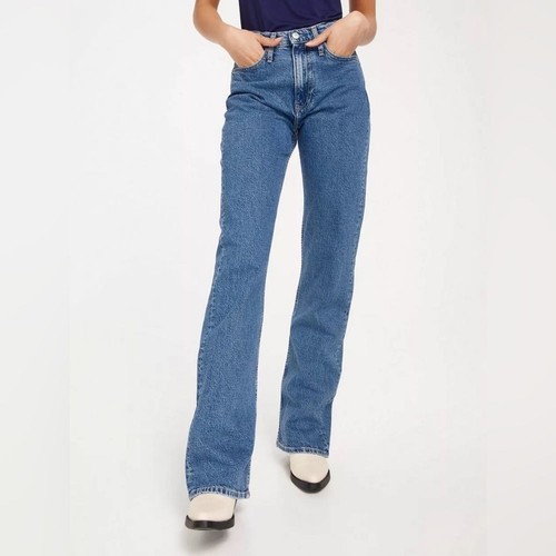 Calvin Klein 100% Cotton Mid Rise Slim Fit Medium Wash Bootcut Denim Jeans 5