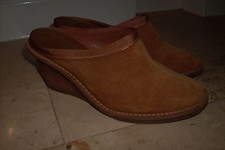 Antonio Melani Tan Slip-On Women s Shoes Size 6M Pre-Owned