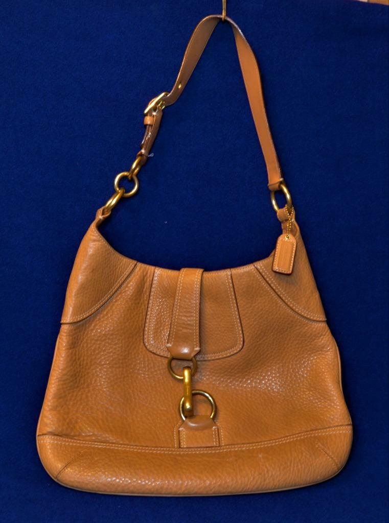 Authentic Coach Hamptons Tan Pebbled Leather Shoulder Hobo Authentic Coach Hamptons Tan Pebbled Leather Shoulder Hobo