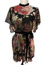 Zara Velvet Dress Size Small Beautiful Tied Waist and Neck