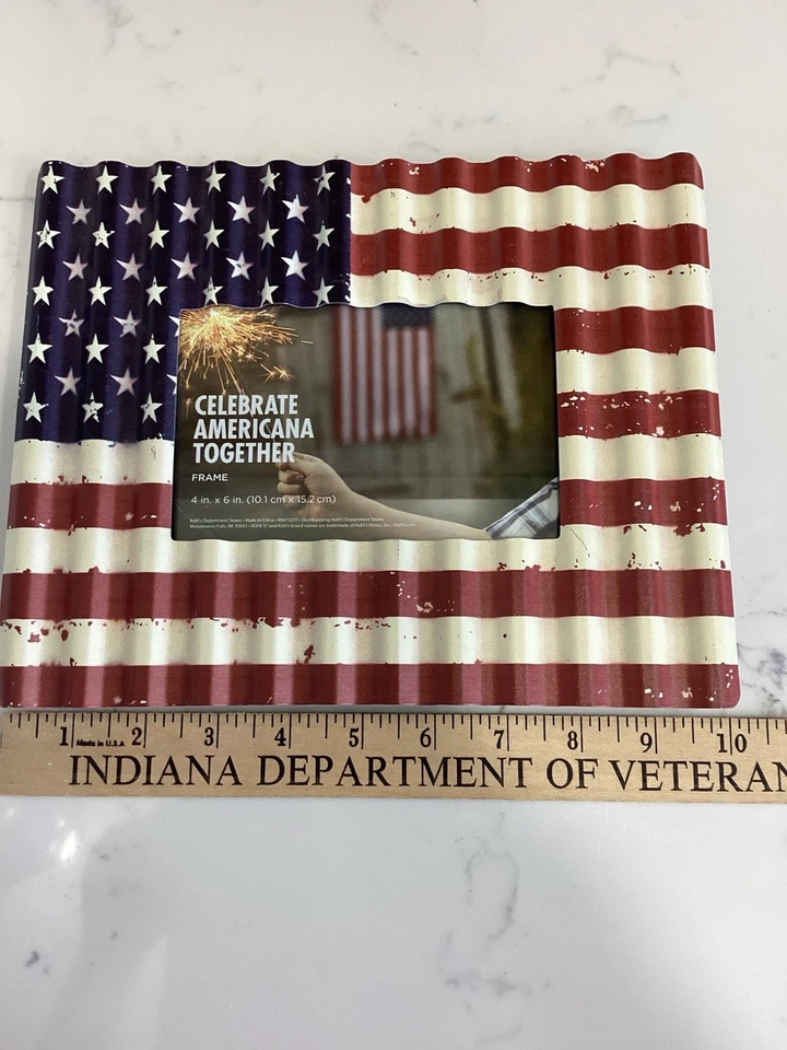 Marco de metal bandera americana corrugado envejecido americano patriótico 4x6 Foto 3 de 4
