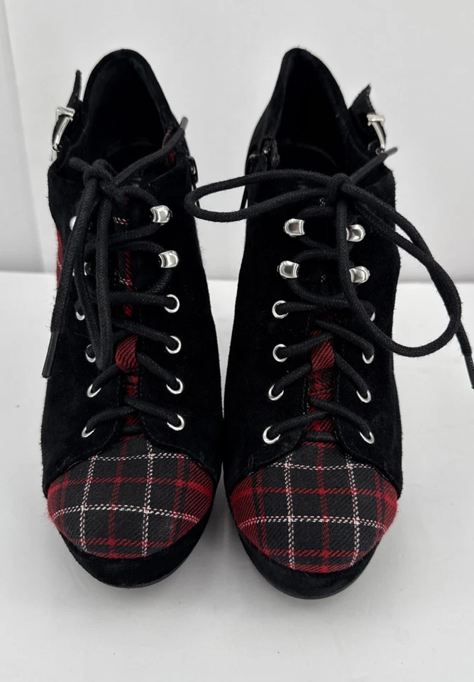 Botas Gianni Bini preto camurça xadrez com cadarço plataforma gótica grunge botas sapatos - Imagem 2 de 4